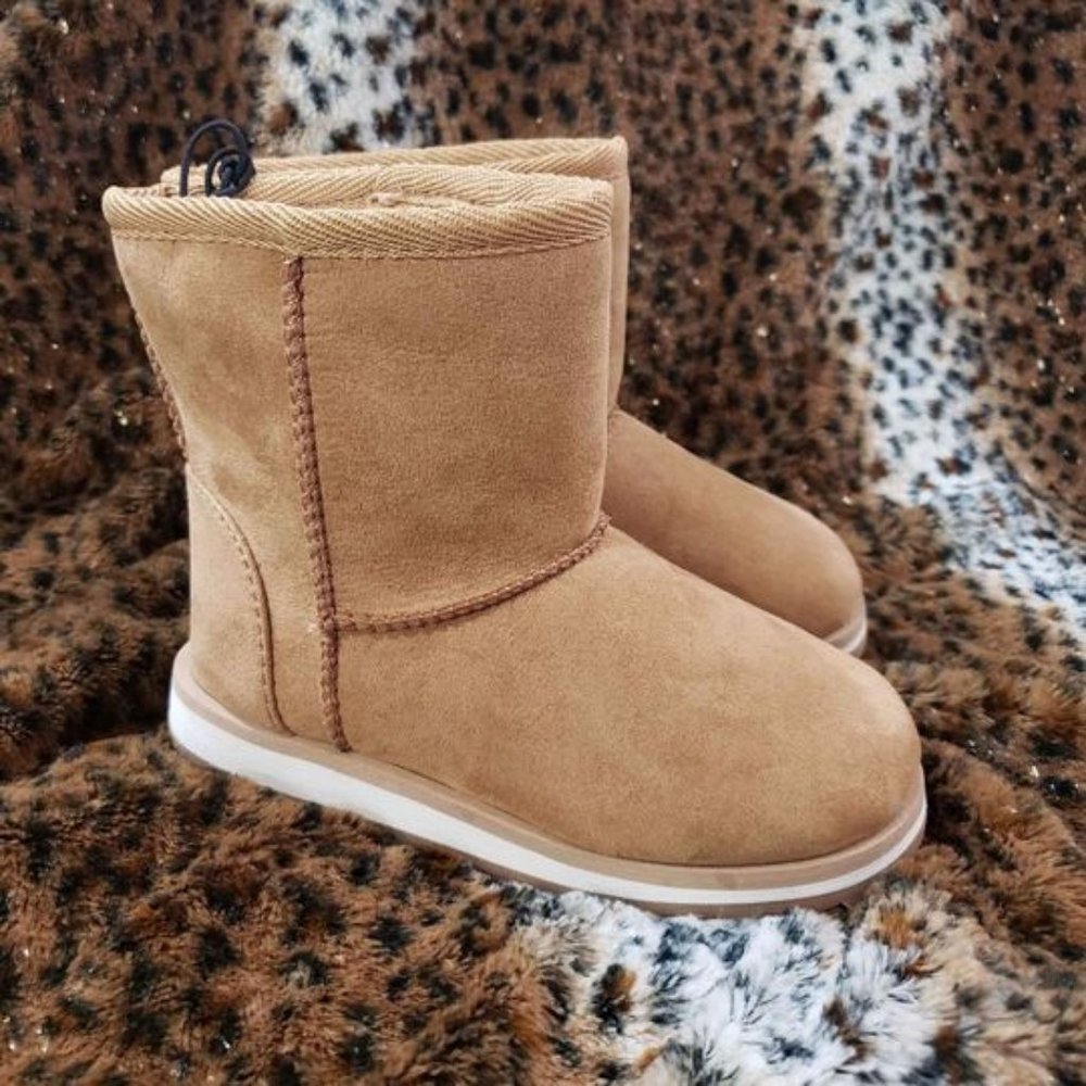 NWT Little Girl's Cozy Chestnut Brown Faux Shearling Winter Boot Boots